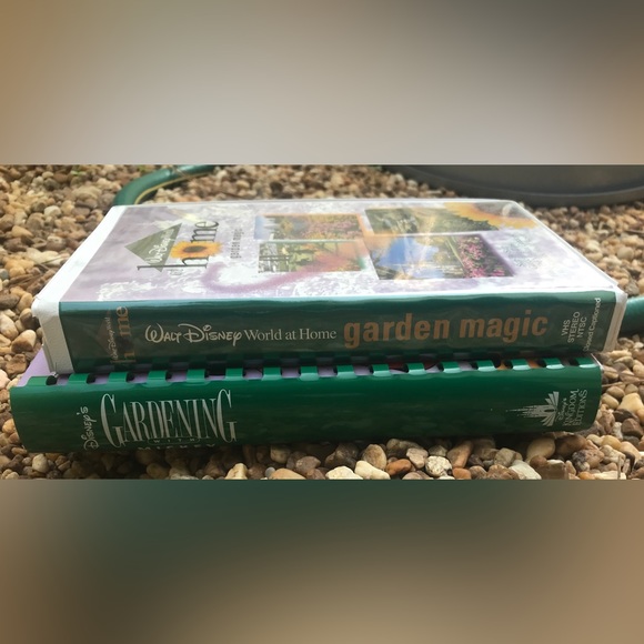 VTG Disney Gardening book plus VHS  gardening tips - Picture 16 of 16